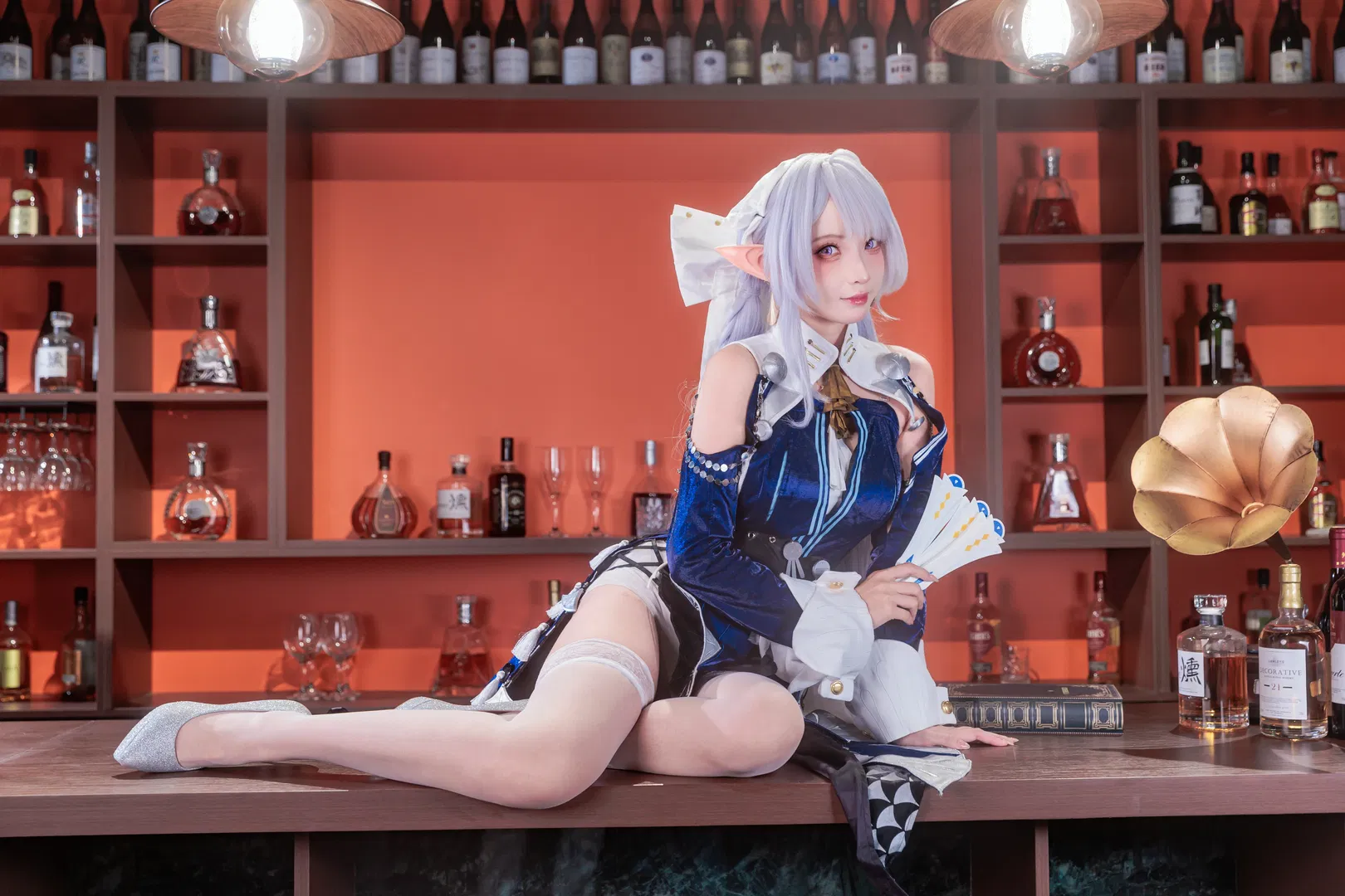 【維琳娜cos】絕區零夜色酒吧裡的摺扇與白絲 - 第 6 張