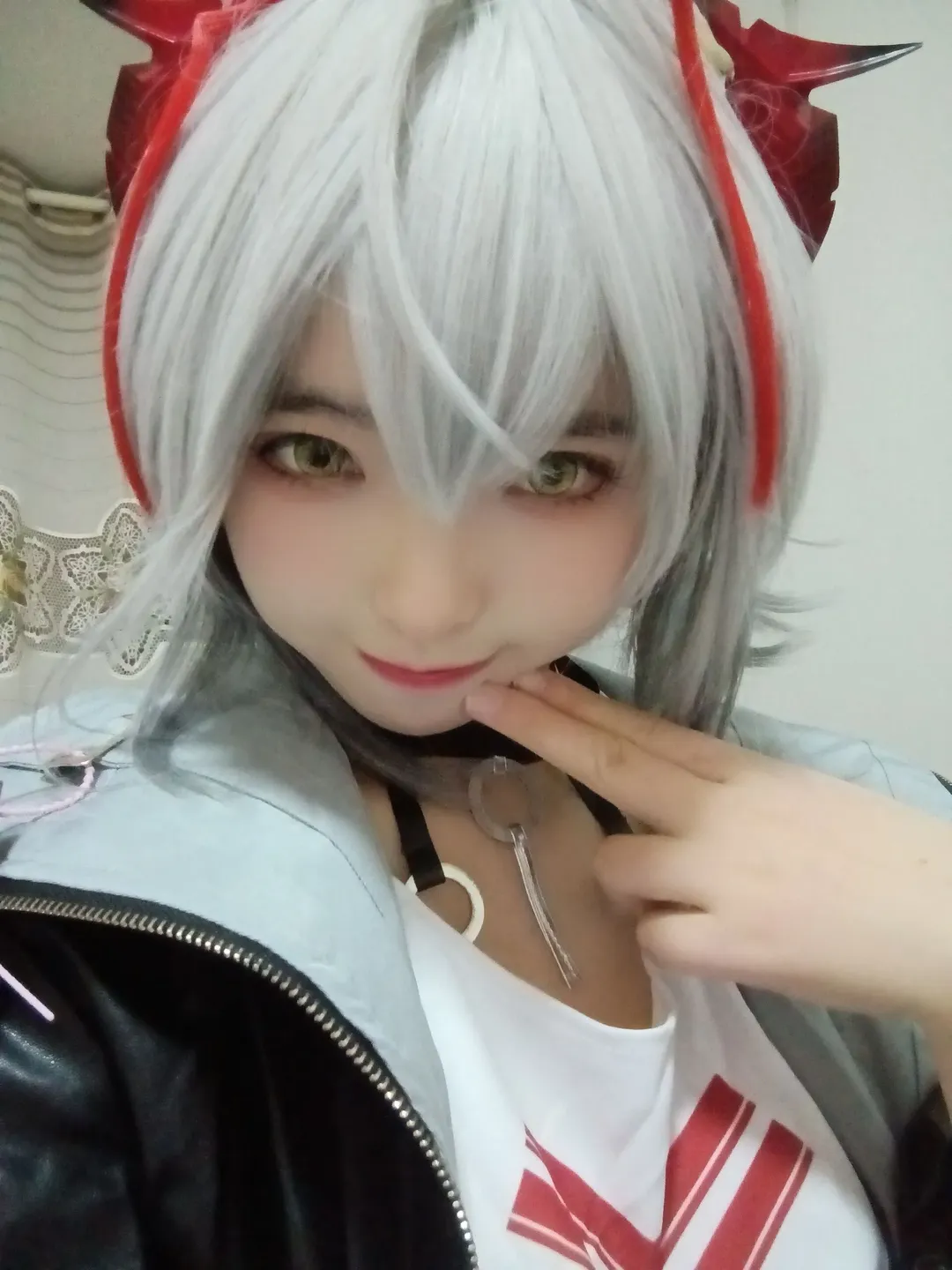 【W cos】明日方舟里蟑螂娘的OOC抗议 - 第 1 张
