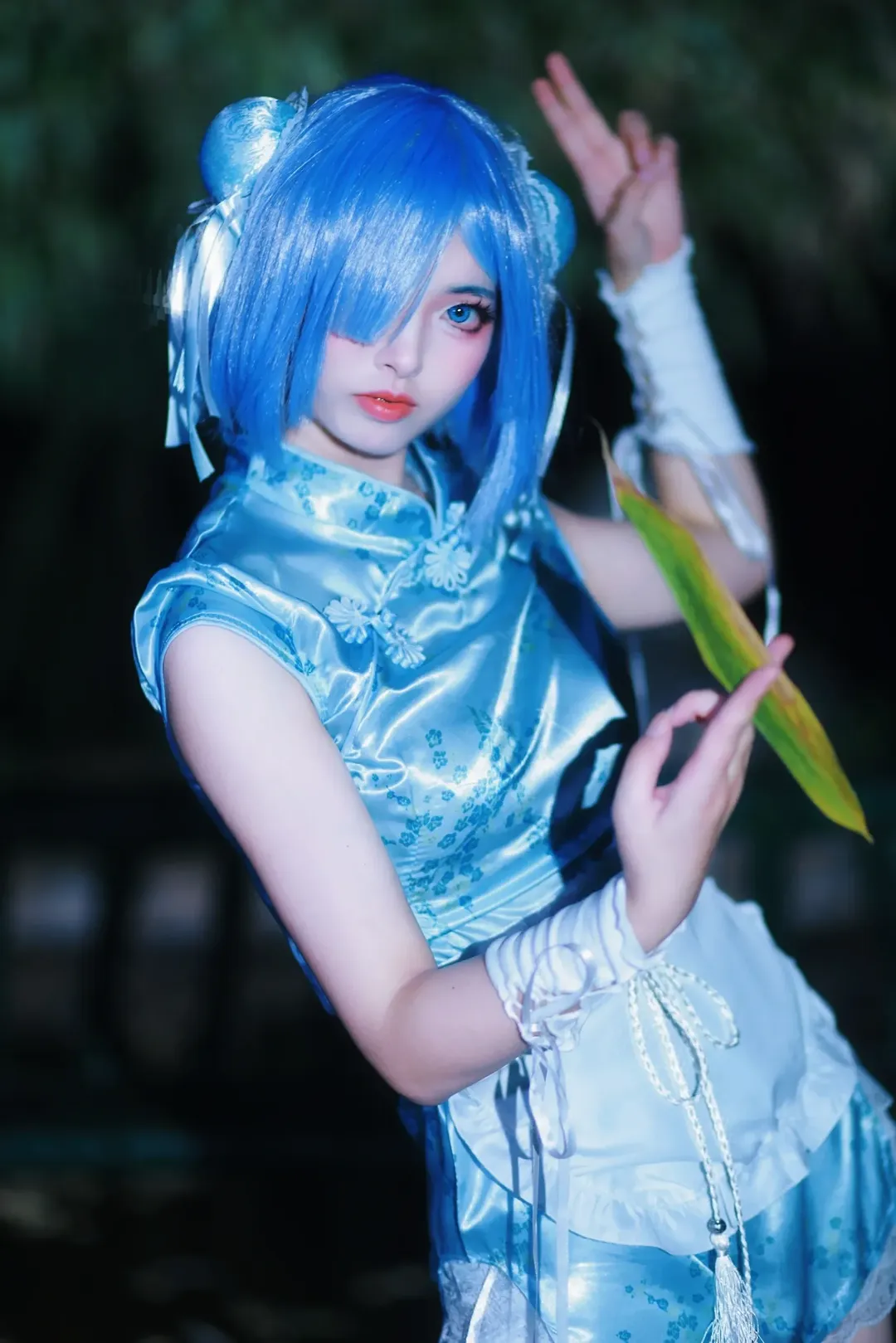 【雷姆cos】中華娘私設，提劍起舞的藍髮少女 - 第 1 張