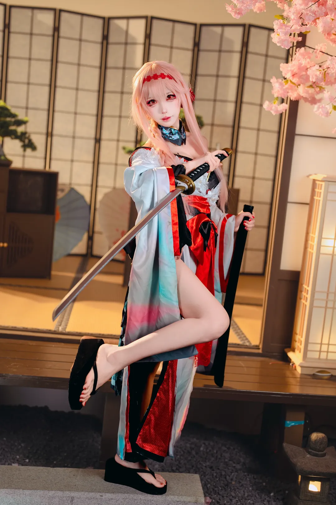 【红莲cos】NIKKE红莲和风写真，刀光下的温柔 - 第 3 张