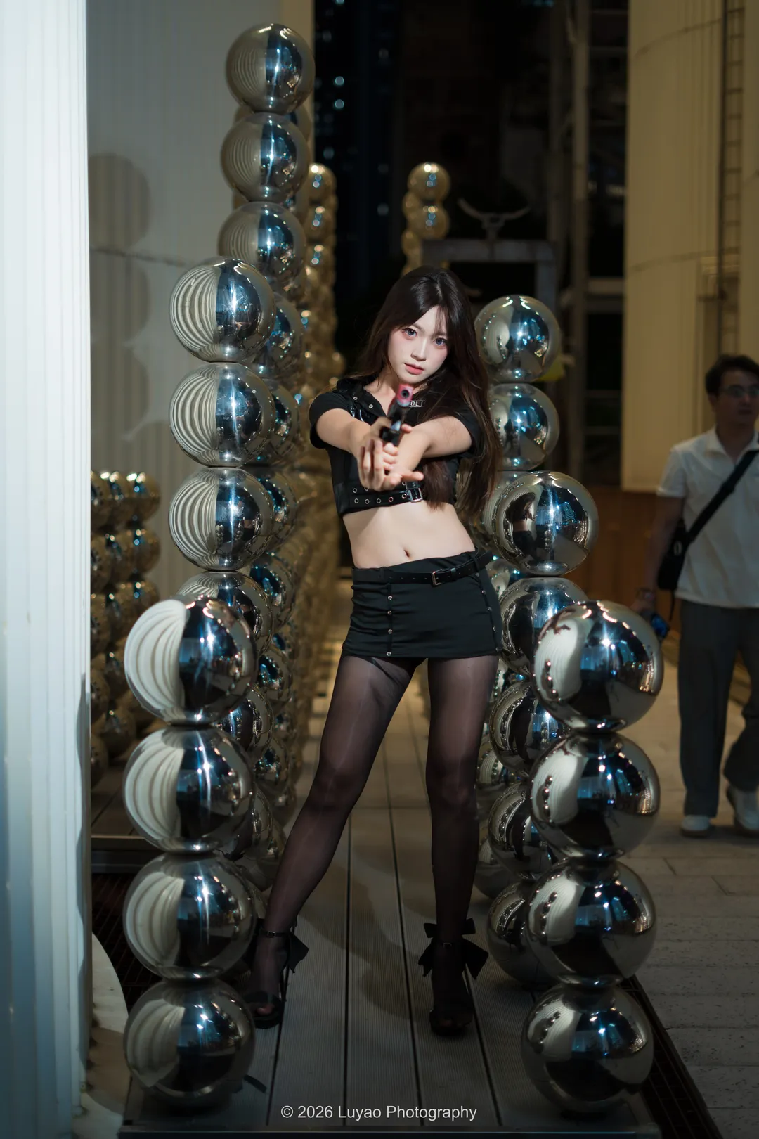 暗黑朋克风夜景人像，又冷又飒的性感女警 - 第 6 张