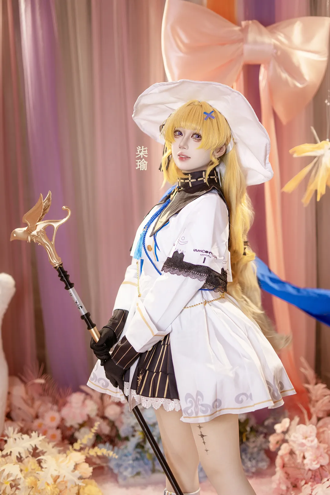 【菲比cos】鳴潮菲比，花海中的白裙魔法使 - 第 1 張