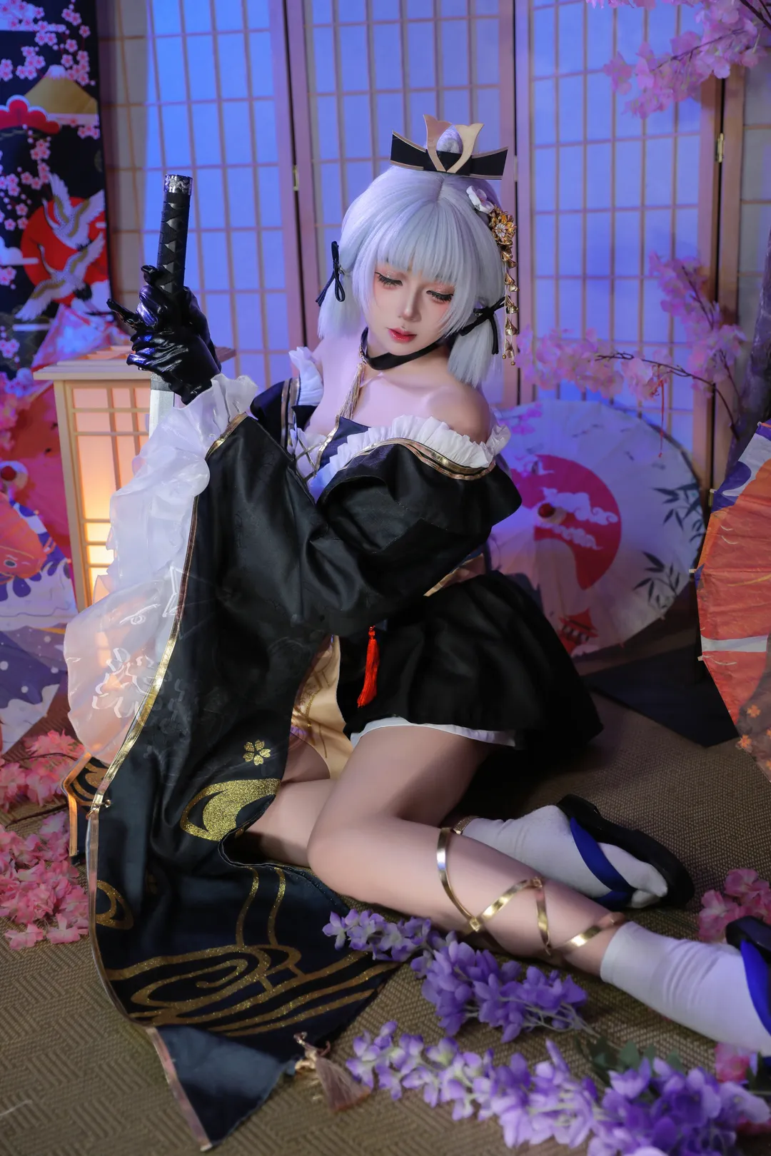【神里绫华cos】原神霜刃，黑金和风与蓝紫光影的碰撞 - 第 2 张