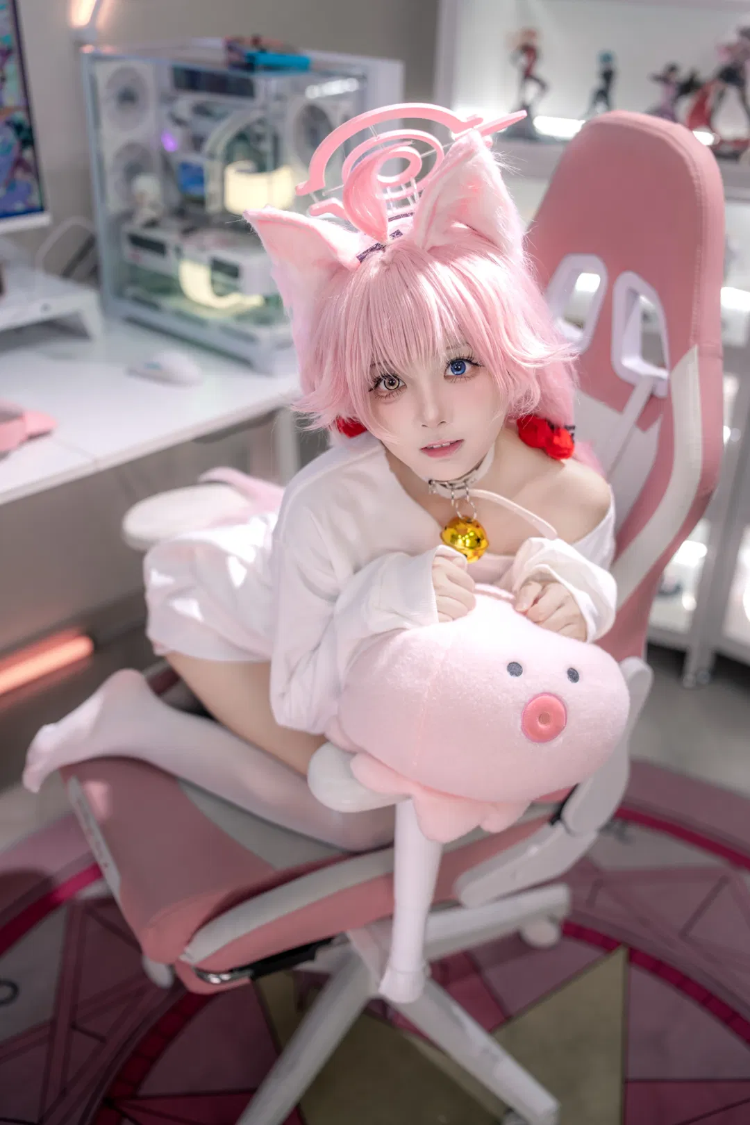 【小鸟游星野cos】蔚蓝档案猫猫前辈的电竞慵懒时间 - 第 1 张