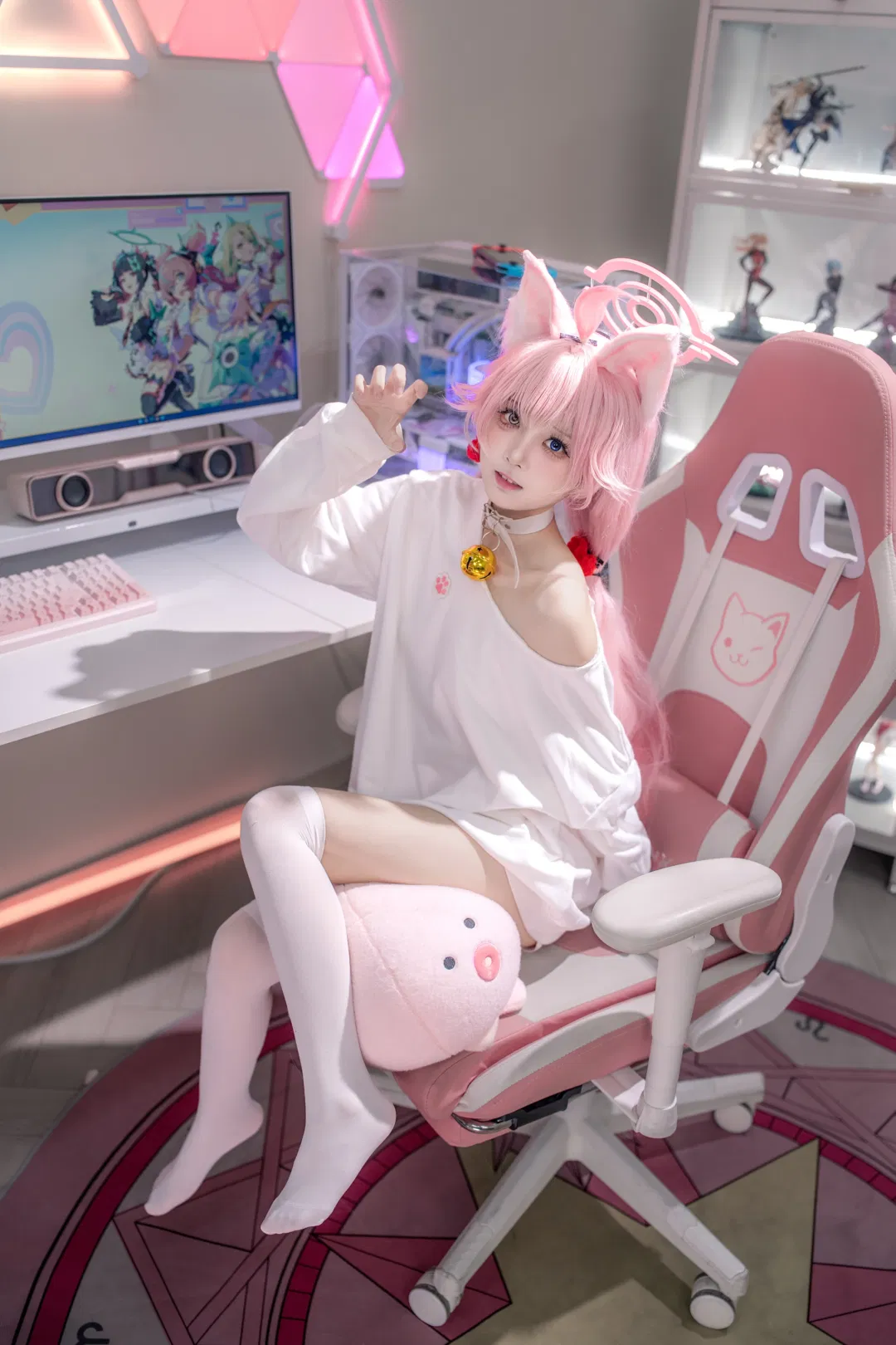 【小鸟游星野cos】蔚蓝档案猫猫前辈的电竞慵懒时间 - 第 3 张
