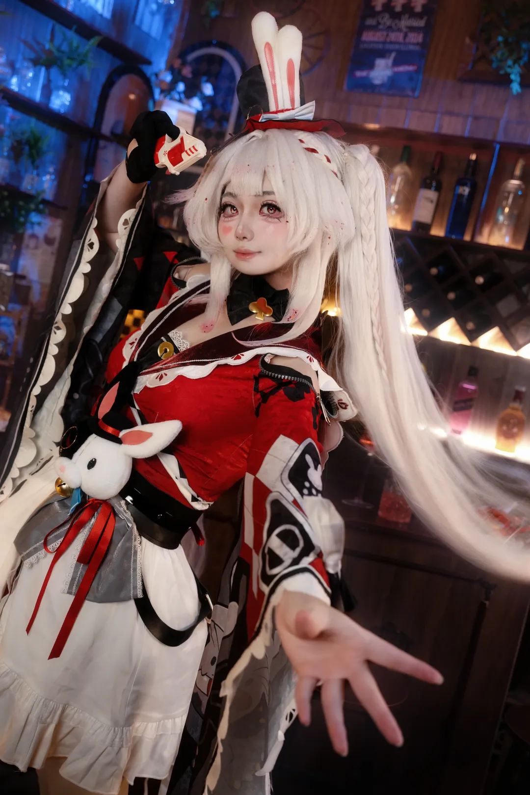 【火花cos】崩坏星穹铁道里的红白兔耳魔术师 - 第 1 张