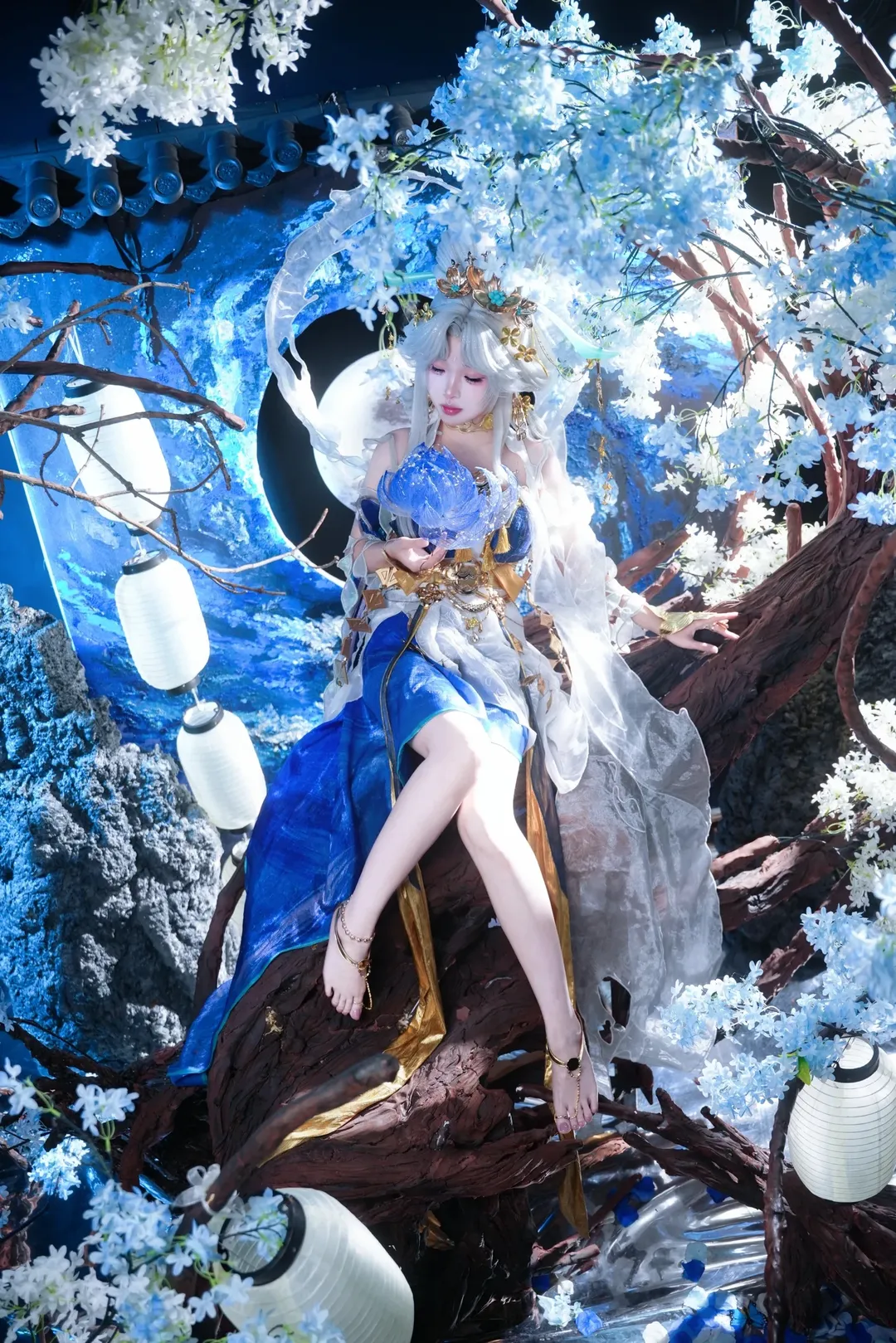 【嫦娥cos】王者荣耀广寒仙子，清冷仙气与性感并存 - 第 3 张