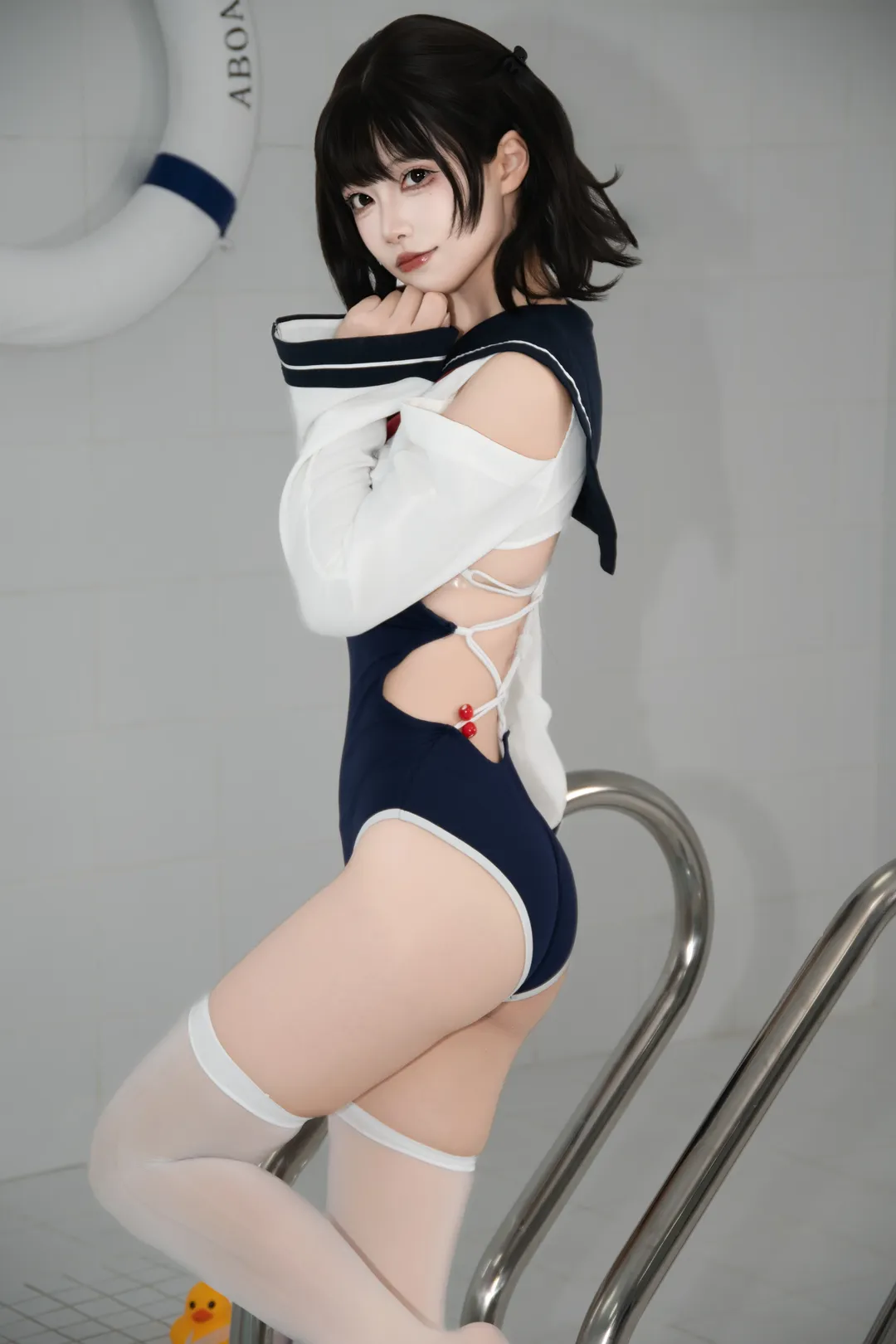 夏日泳池死库水，水手服与白丝的清凉碰撞 - 第 3 张