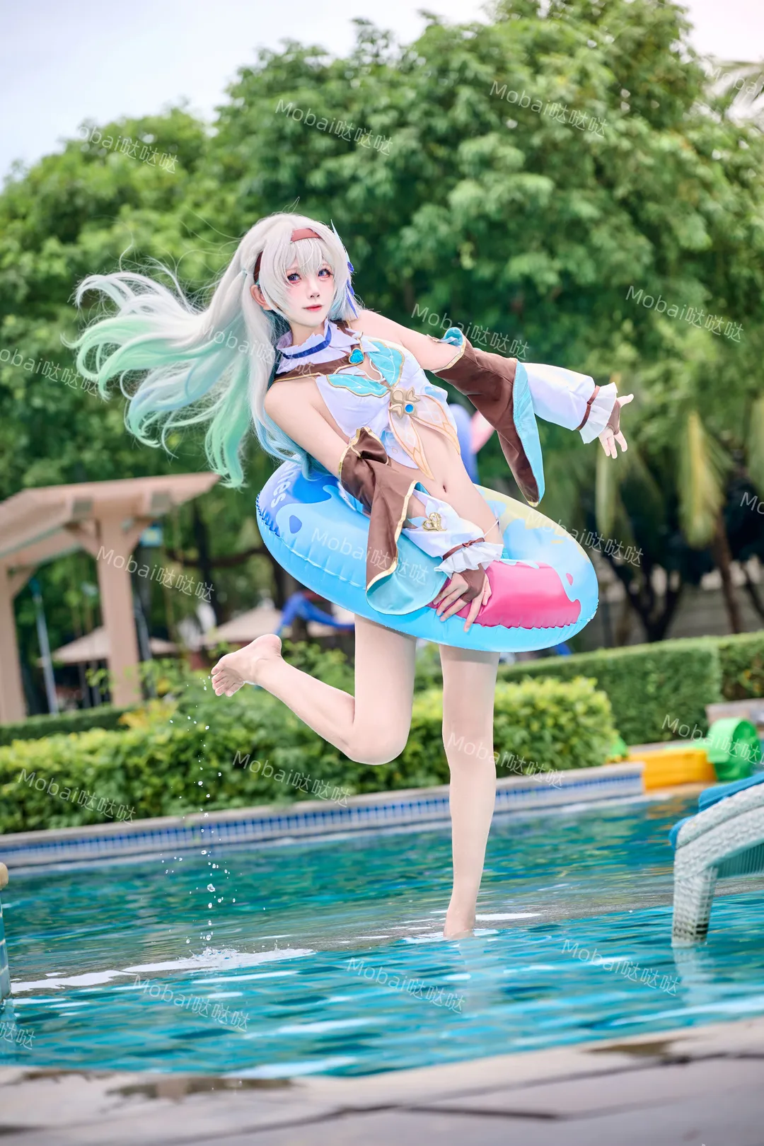 【流萤cos】崩坏星穹铁道泳池边的夏日清凉