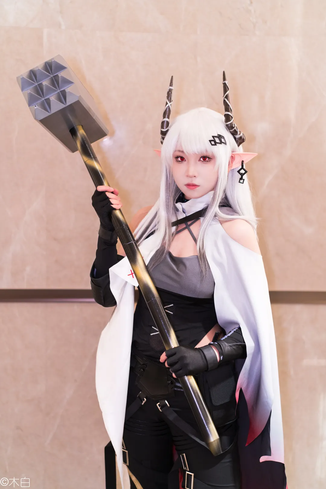 【泥岩cos】明日方舟的战术重装，分享漫展场照 - 第 3 张