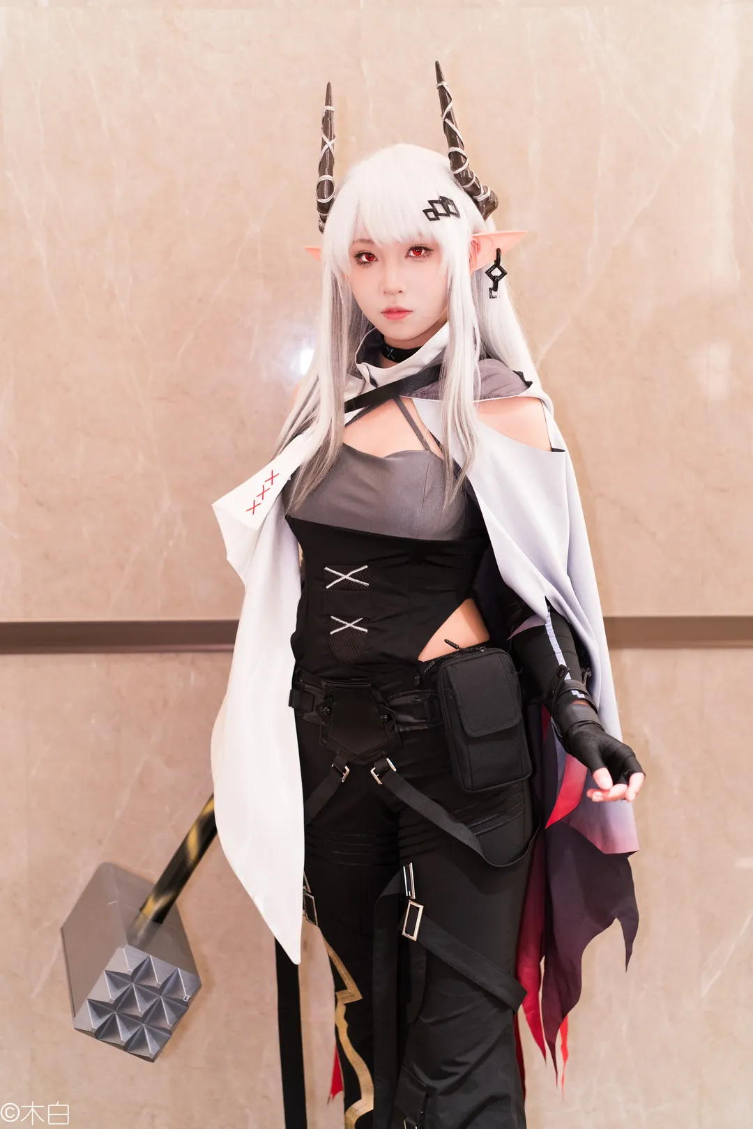 【泥岩cos】明日方舟的战术重装，分享漫展场照 - 第 4 张