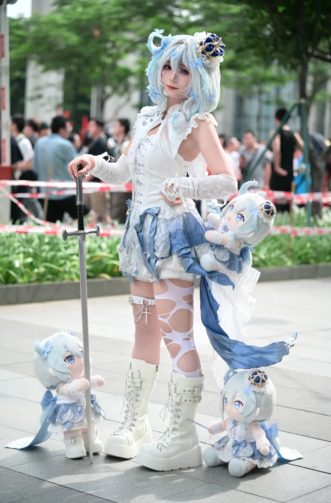【芙宁娜cos】原神私设，萤火虫漫展上的蓝白英姿 - 第 2 张