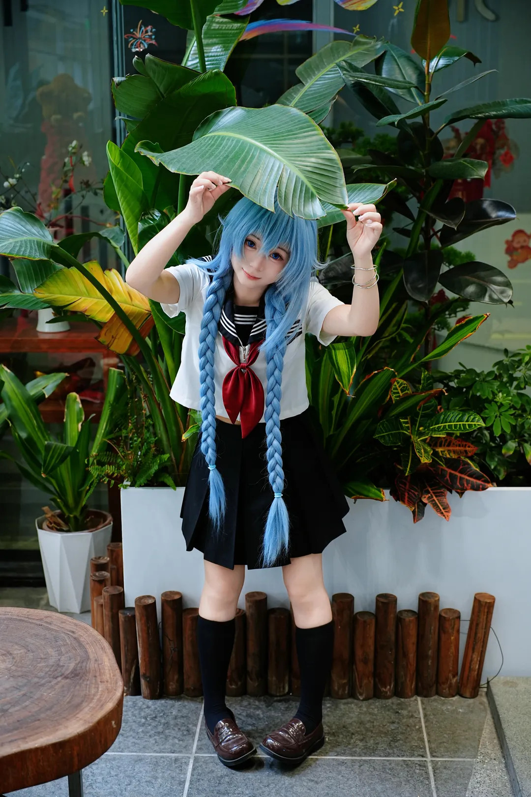 【洛琪希cos】藍髮雙馬尾與綠意盎然的夏日碰撞