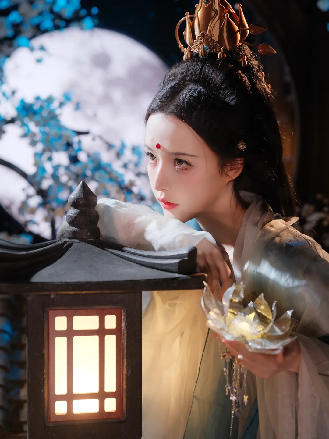 【曹敬观音cos】燕云十六声月下氛围感写真 - 第 1 张