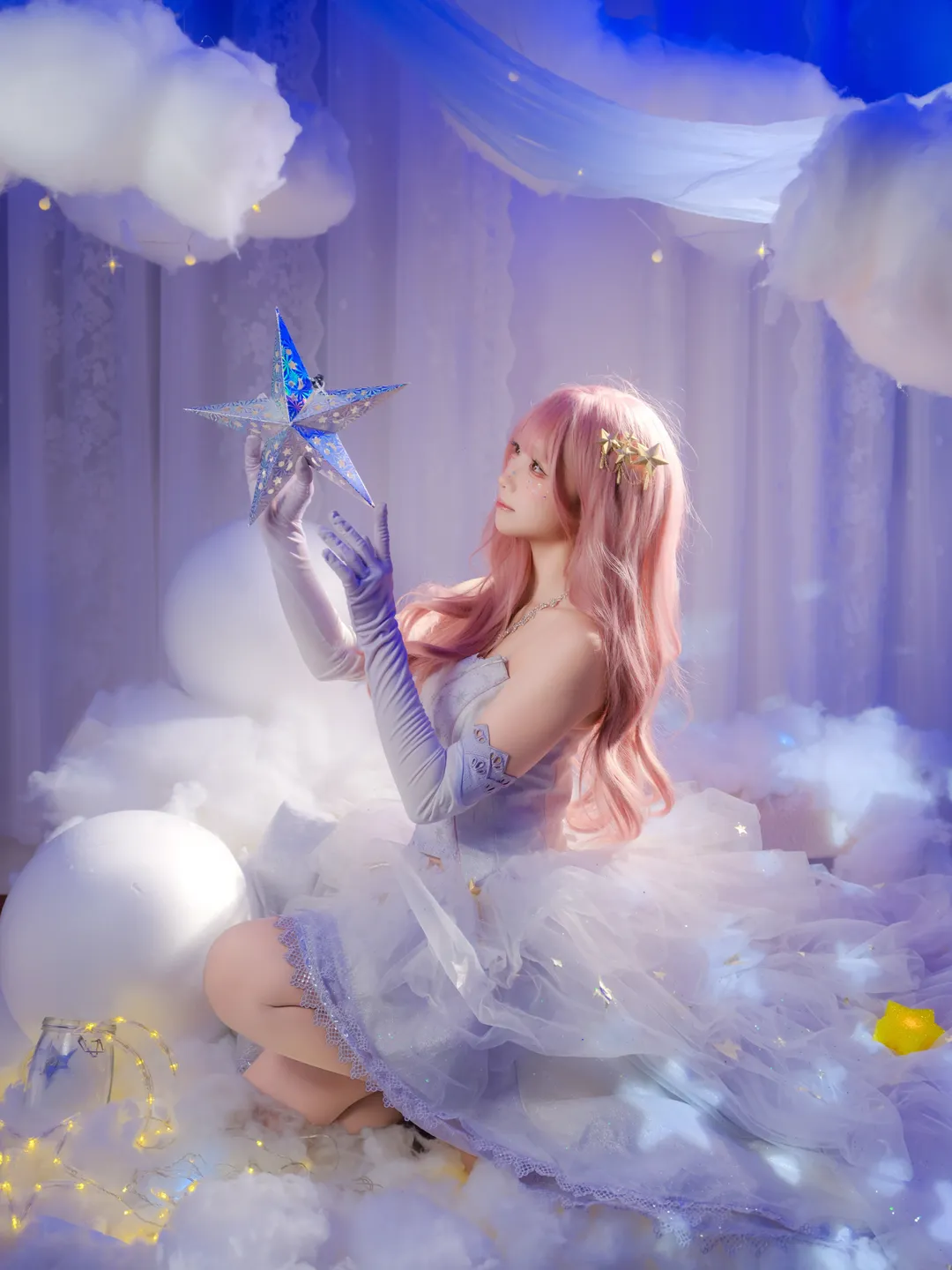 星空雲朵主題寫真，粉色長髮與紫紗裙的夢幻碰撞 - 第 6 張