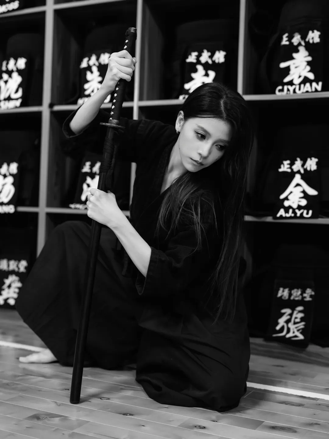 黑白色调的剑道摄影，斩断杂念的瞬间 - 第 7 张