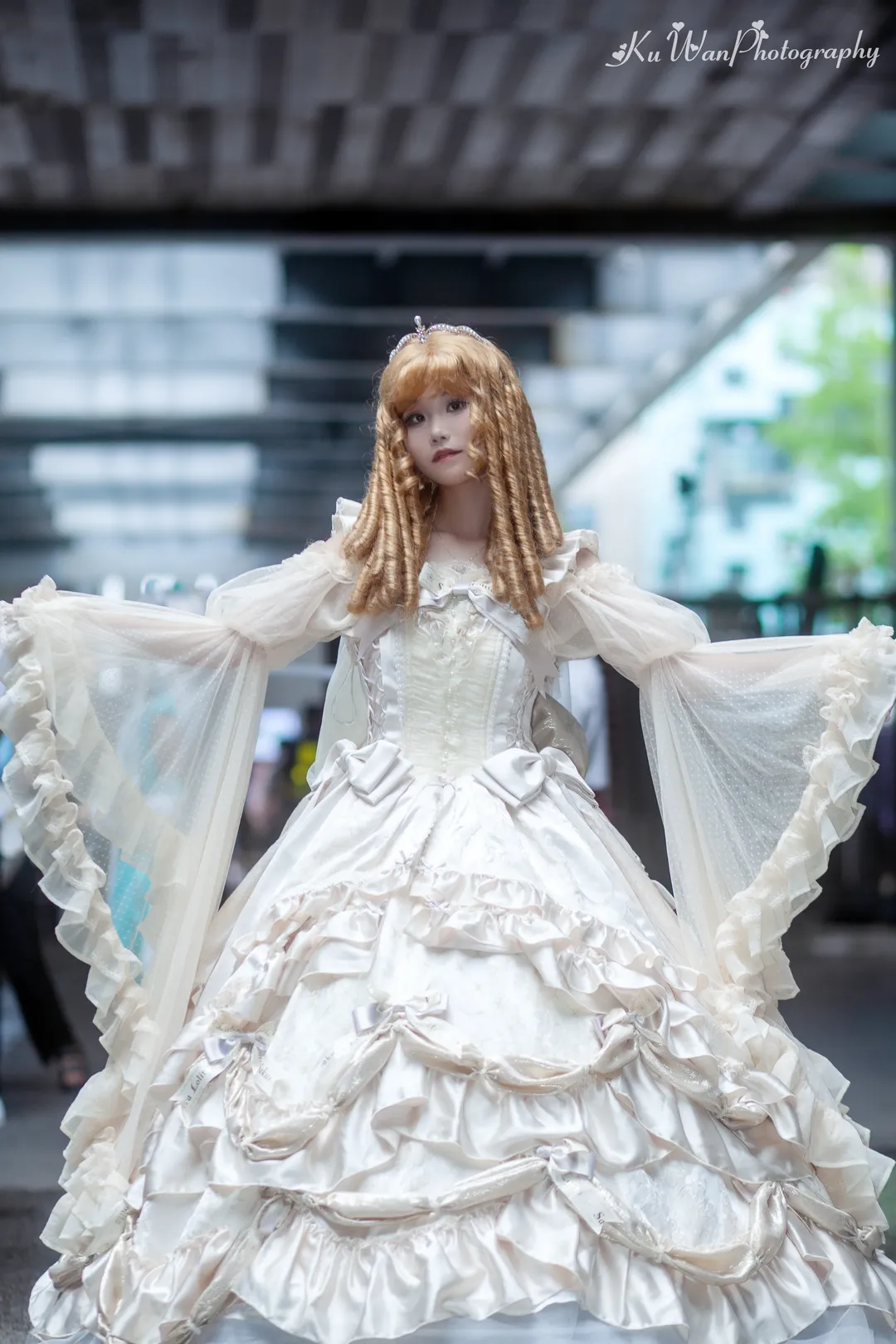 花嫁Lolita漫展返图：满层蕾丝和缎面拖尾，穿得又累又开心 - 第 1 张