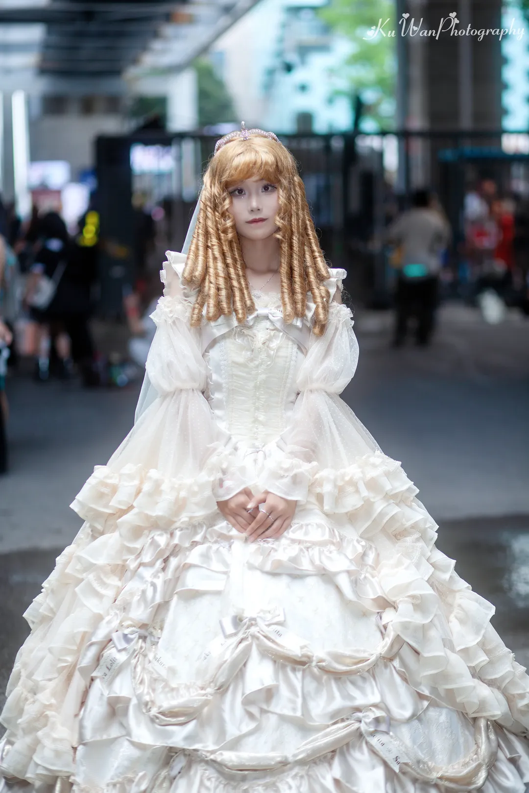 花嫁Lolita漫展返图：满层蕾丝和缎面拖尾，穿得又累又开心 - 第 4 张