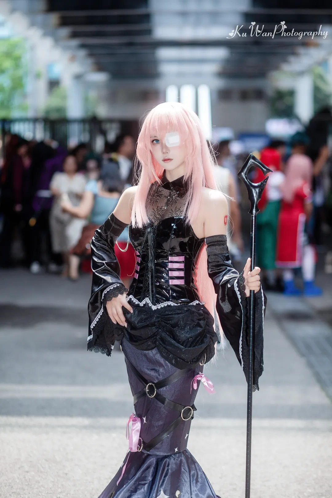 【巡音流歌cos】暗夜魔女造型，紫星鱼尾与黑束腰的漫展返图 - 第 1 张