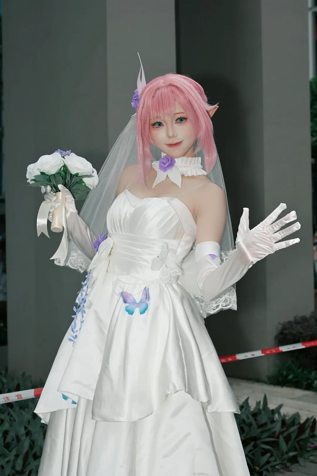【爱莉希雅cos】亲手制作PV婚纱，定格漫展的温柔瞬间 - 第 4 张