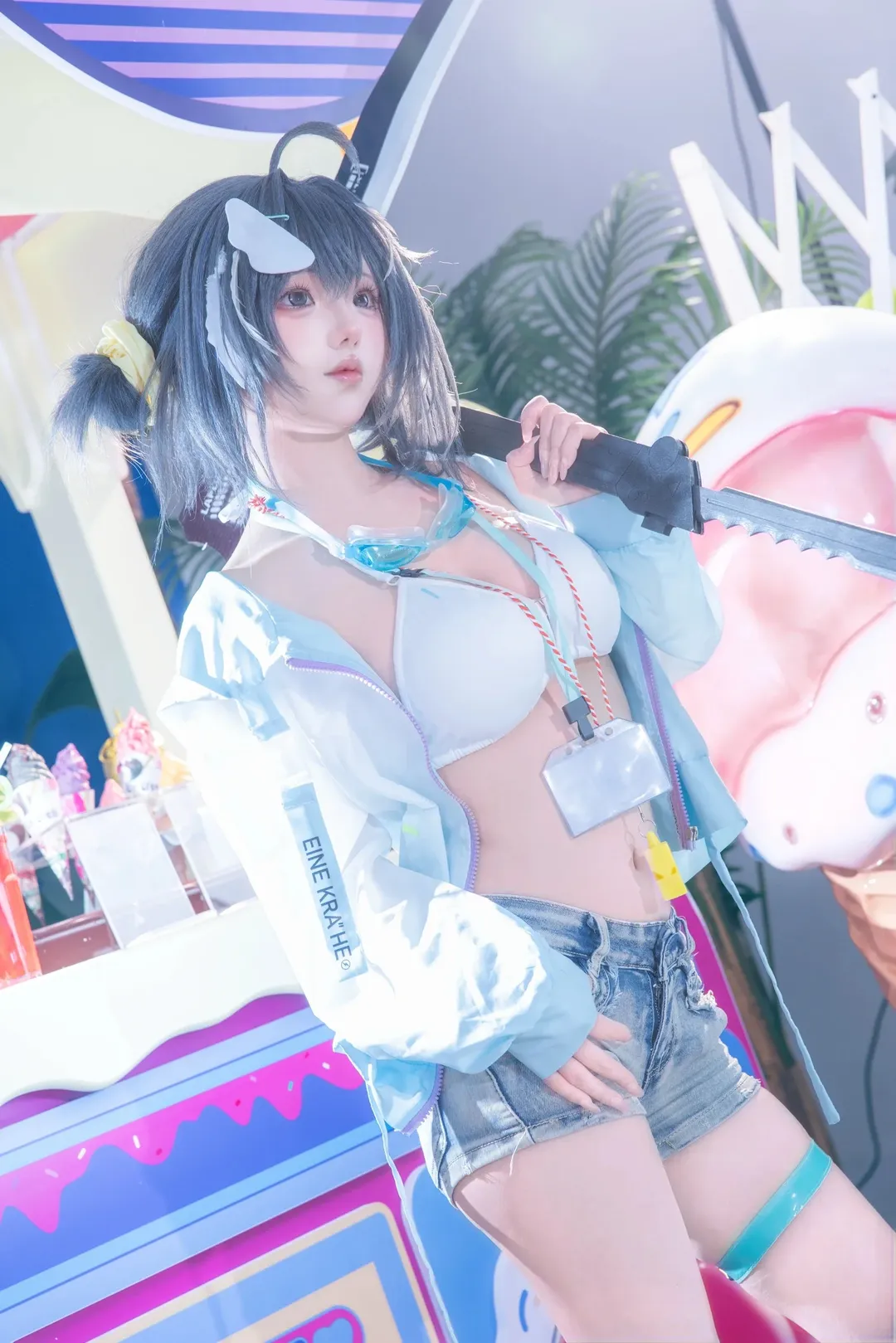 【羽毛笔cos】明日方舟羽毛笔夏日泳装，尝试全新打光风格 - 第 2 张