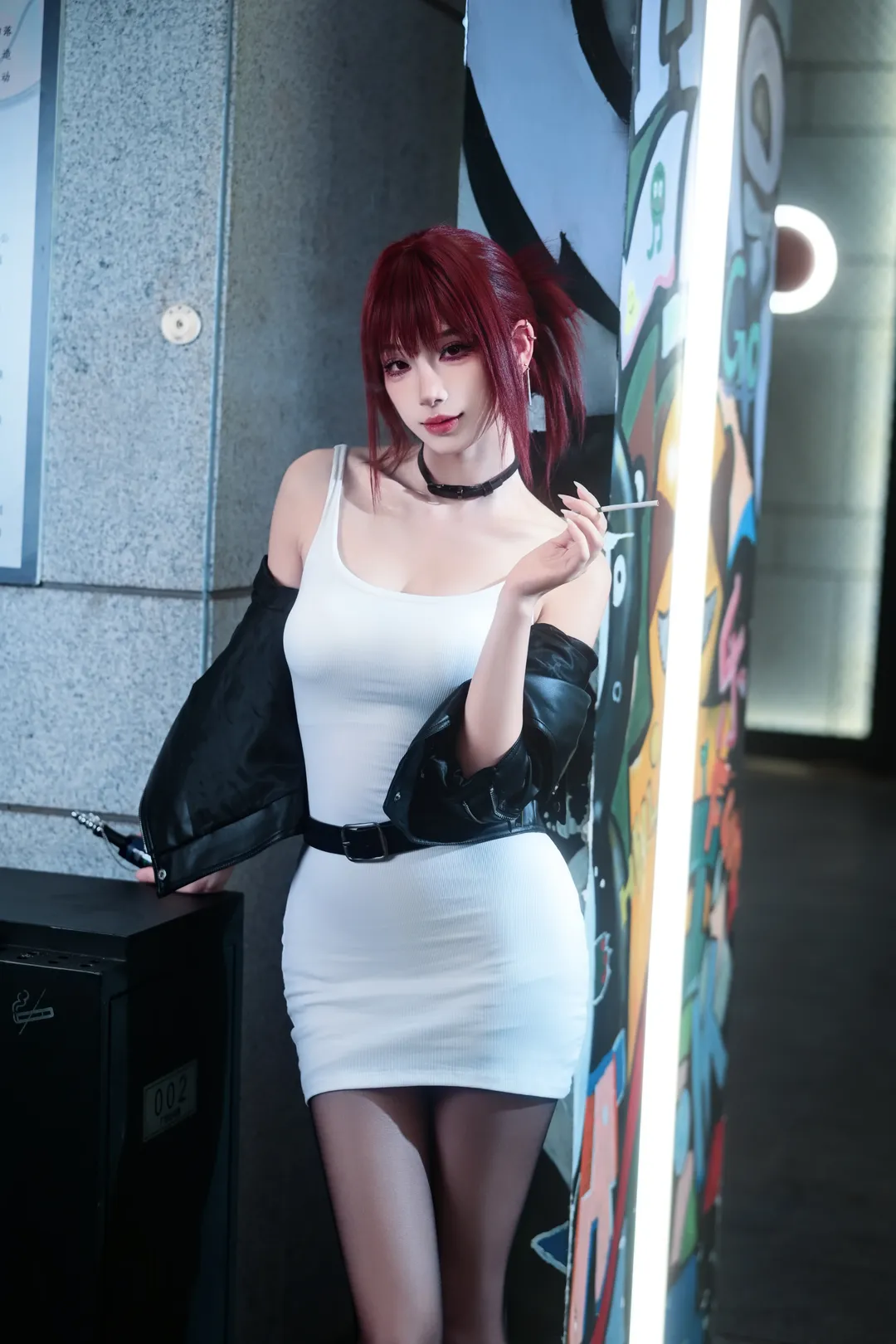 【田山小姐cos】sevenstars的街頭夜巡，白裙皮衣與黑絲的碰撞 - 第 1 張