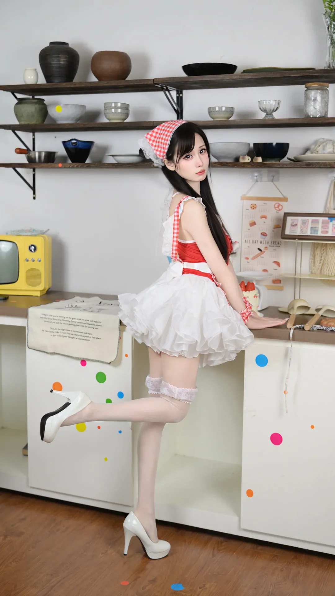 红白格子女仆装小厨娘，厨房里的元气甜妹日常 - 第 3 张
