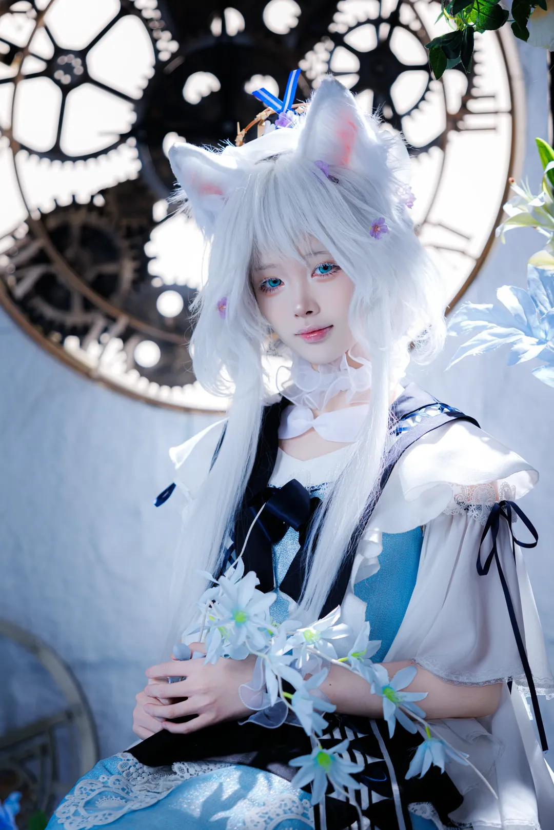 蓝白奇幻风兽耳少女 齿轮花海中的梦幻定格 - 第 3 张