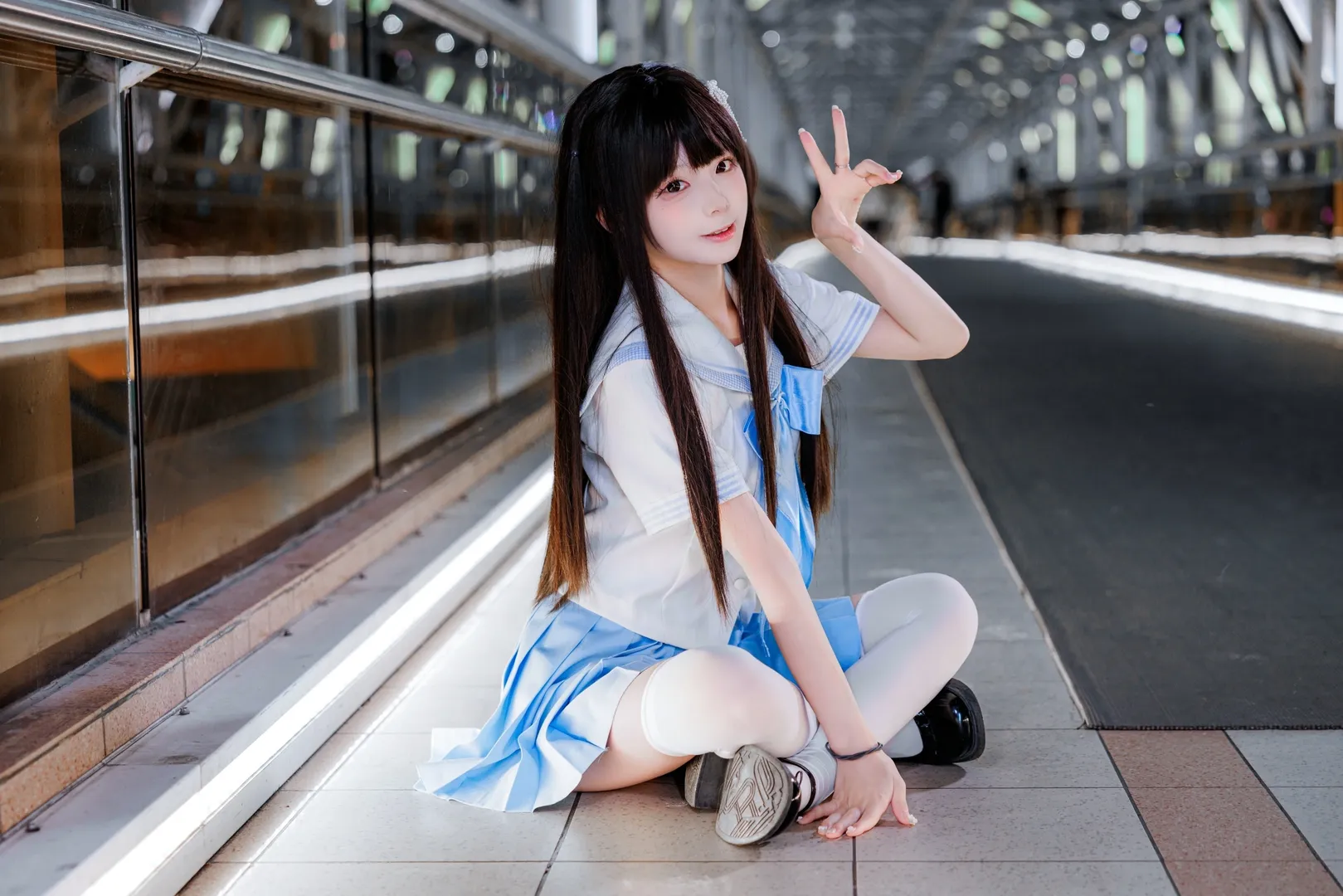 雨夜天桥的JK制服写真记录 - 第 2 张