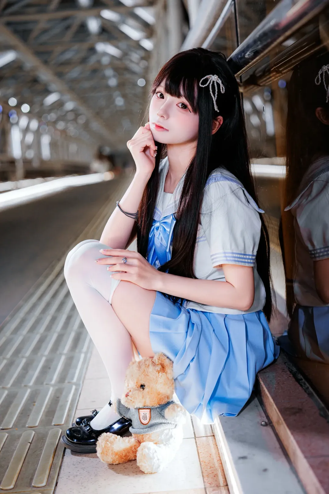 雨夜天桥的JK制服写真记录 - 第 3 张