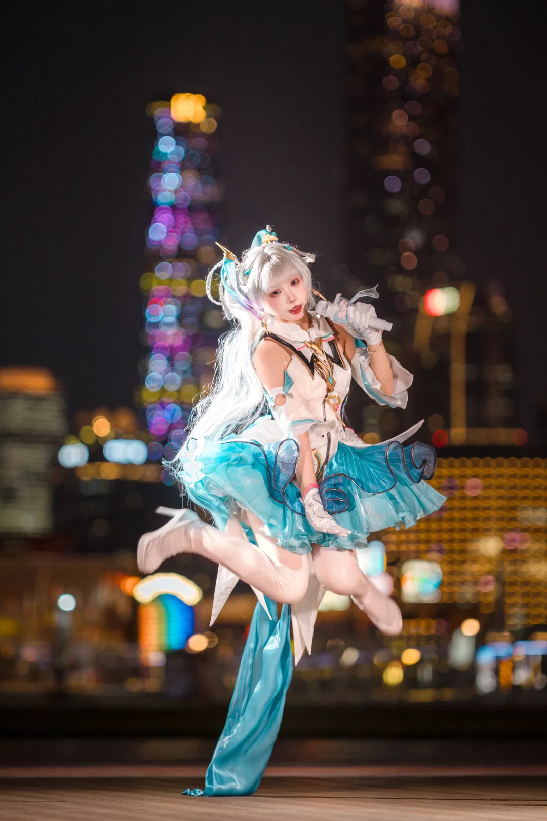 【今汐cos】鸣潮小偶像夜景舞台氛围感写真 - 第 5 张