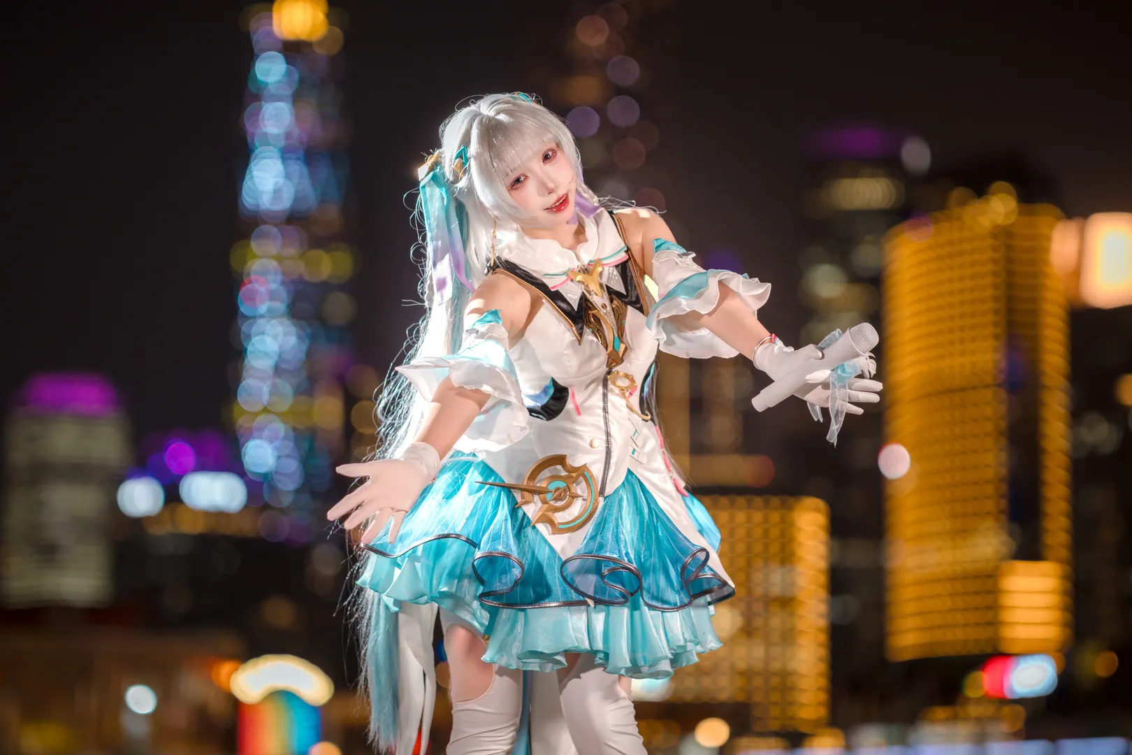 【今汐cos】夜拍藍白打歌服，演唱會氛圍感拉滿 - 第 10 張