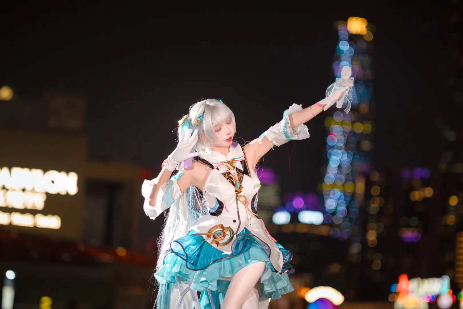 【今汐cos】夜拍藍白打歌服，演唱會氛圍感拉滿 - 第 3 張
