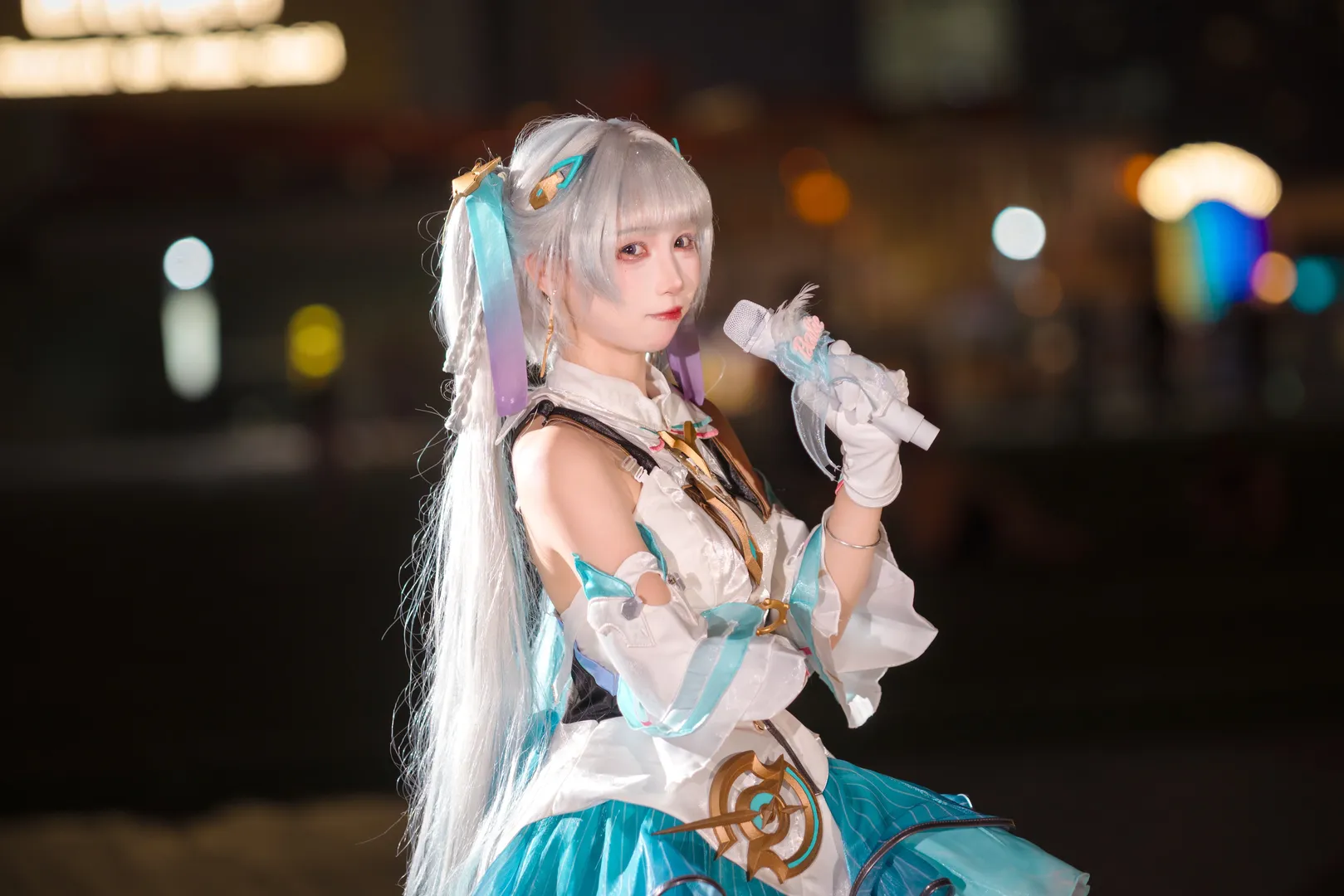 【今汐cos】夜拍藍白打歌服，演唱會氛圍感拉滿 - 第 9 張