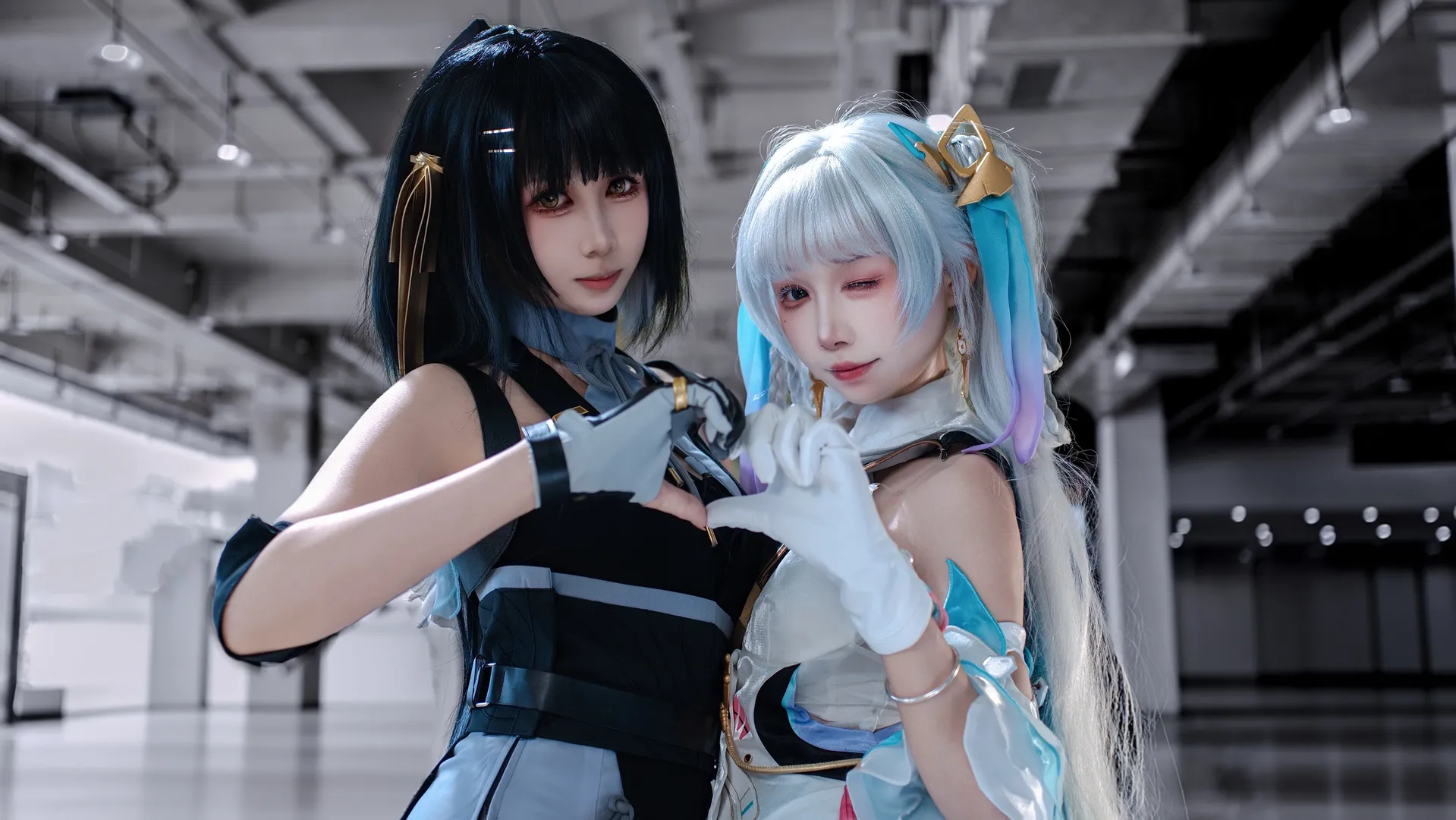 【今汐cos】鸣潮女漂今汐演唱会双人场照 - 第 10 张