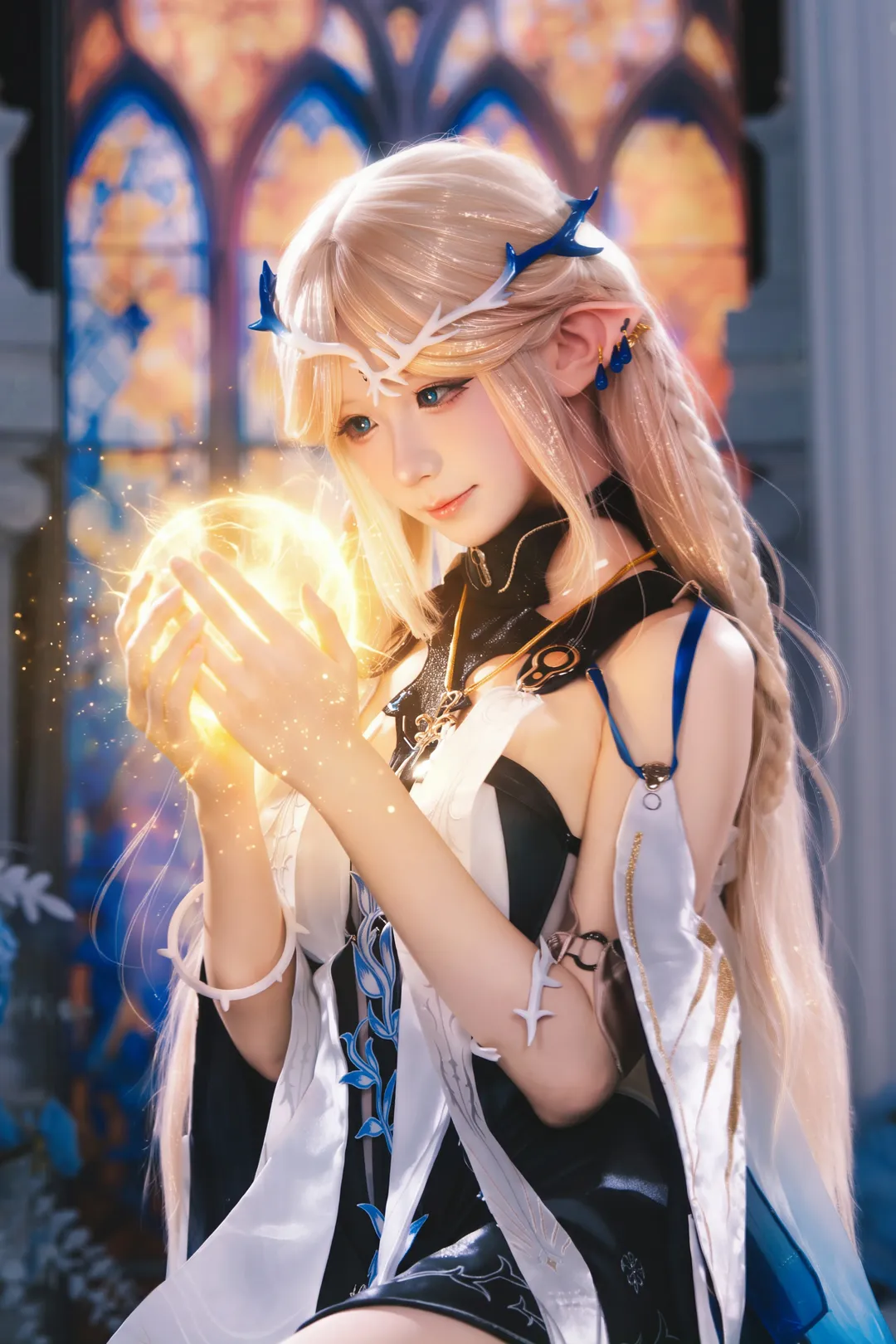【卡提希婭cos】踏入鏡面殿堂，指尖流淌的白色魔力與藍色幻影 - 第 1 張
