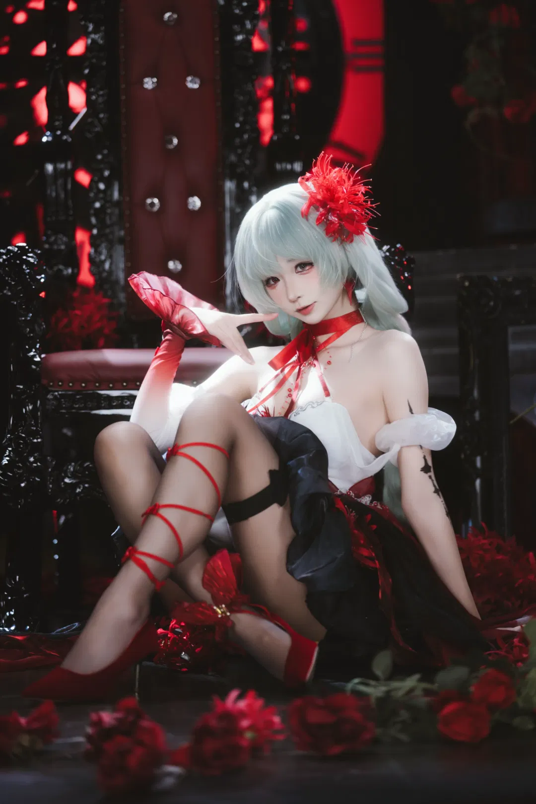 【弗洛洛cos】鸣潮歌剧幽灵，红黑哥特氛围感正片 - 第 3 张