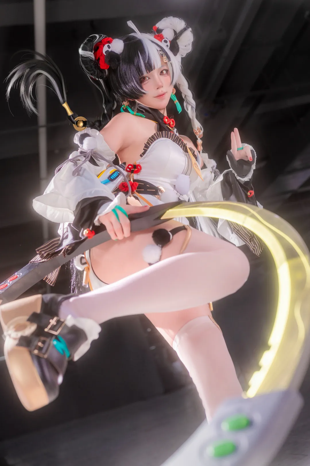 【ダイアリンコスプレ】ゼンレスゾーンゼロのダイアリン、黒白ツートンとパンダ要素の再現