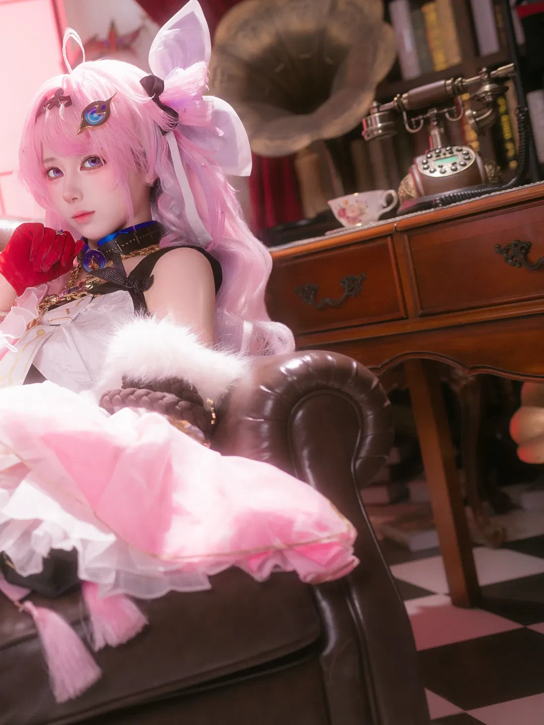 【达妮娅cos】鸣潮粉色少女的复古奇幻物语 - 第 4 张