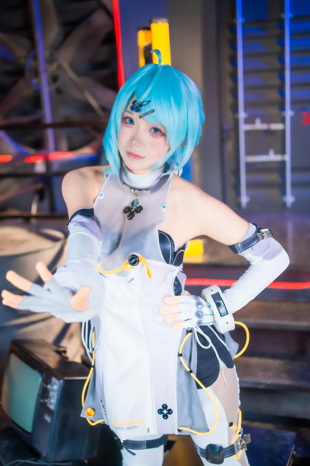 【席徳cos】绝区零第一拍，工业风里的赛博少女 - 第 8 张