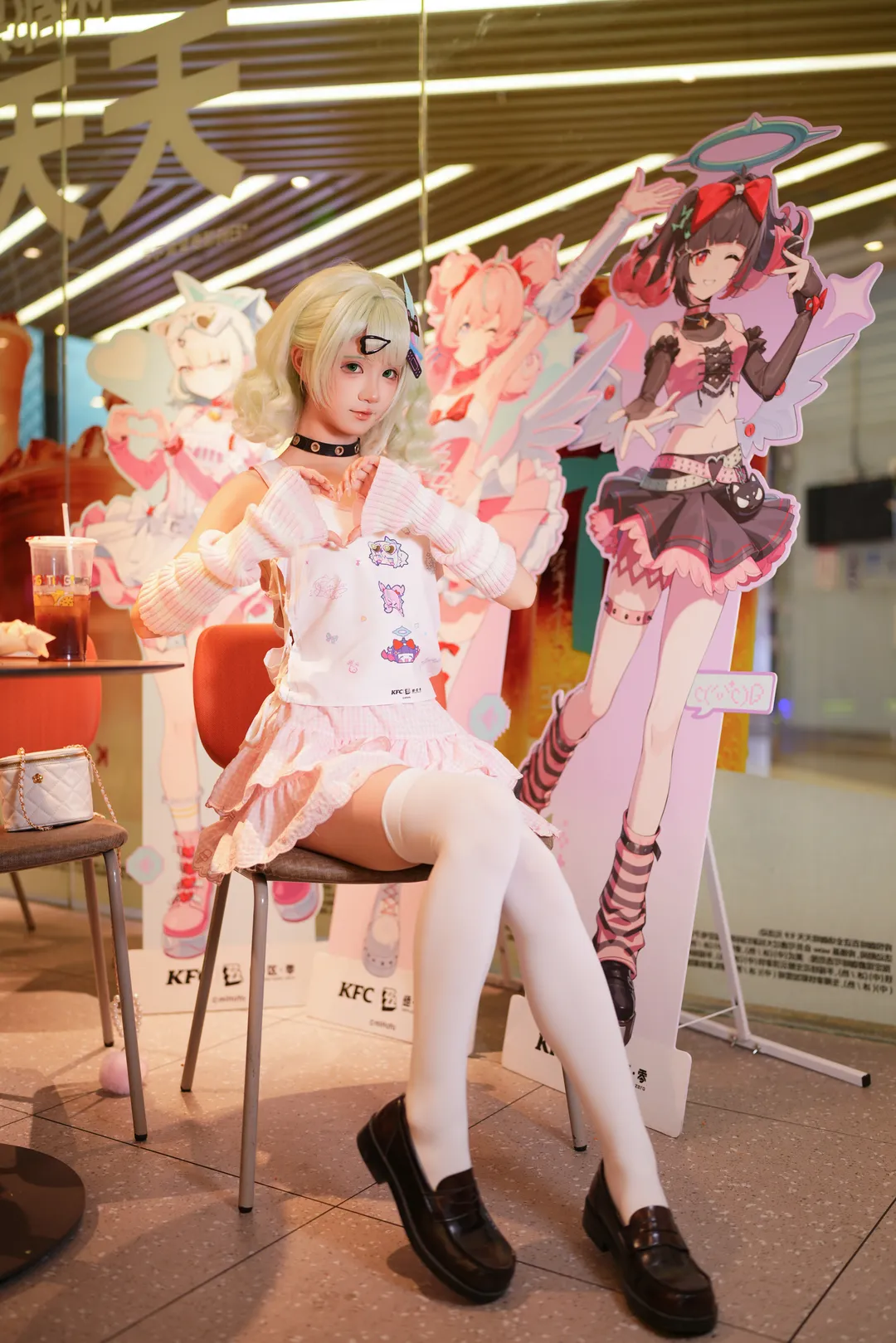 【千夏蕾咪cos】绝区零KFC联动购物袋穿搭实拍 - 第 3 张