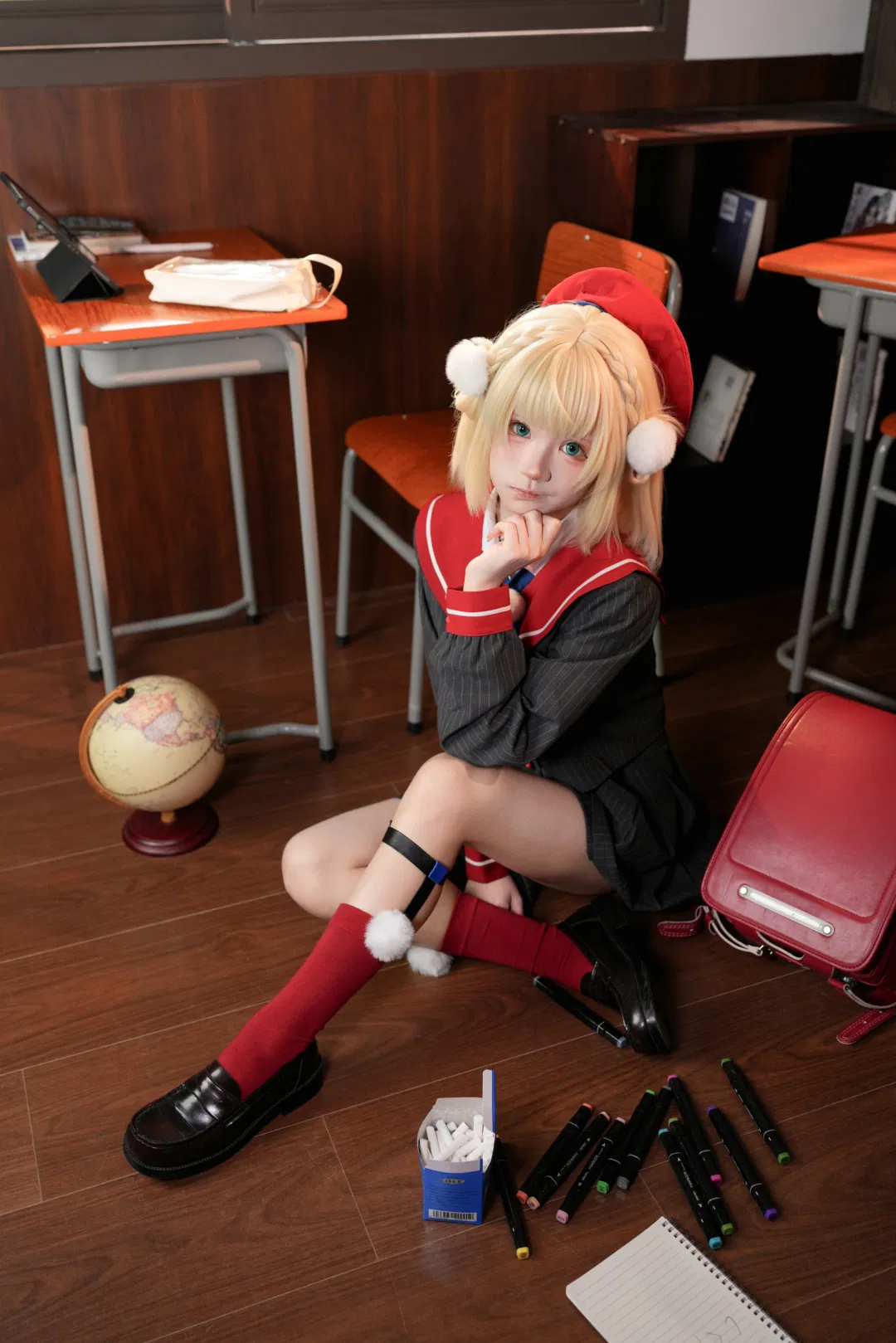 时雨羽衣cos 条纹水手服与红袜长筒袜的教室日常 - 第 9 张