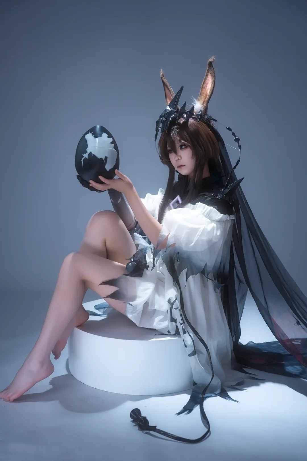 【阿米婭cos】明日方舟薩卡茲魔王兔造型正片 - 第 1 張
