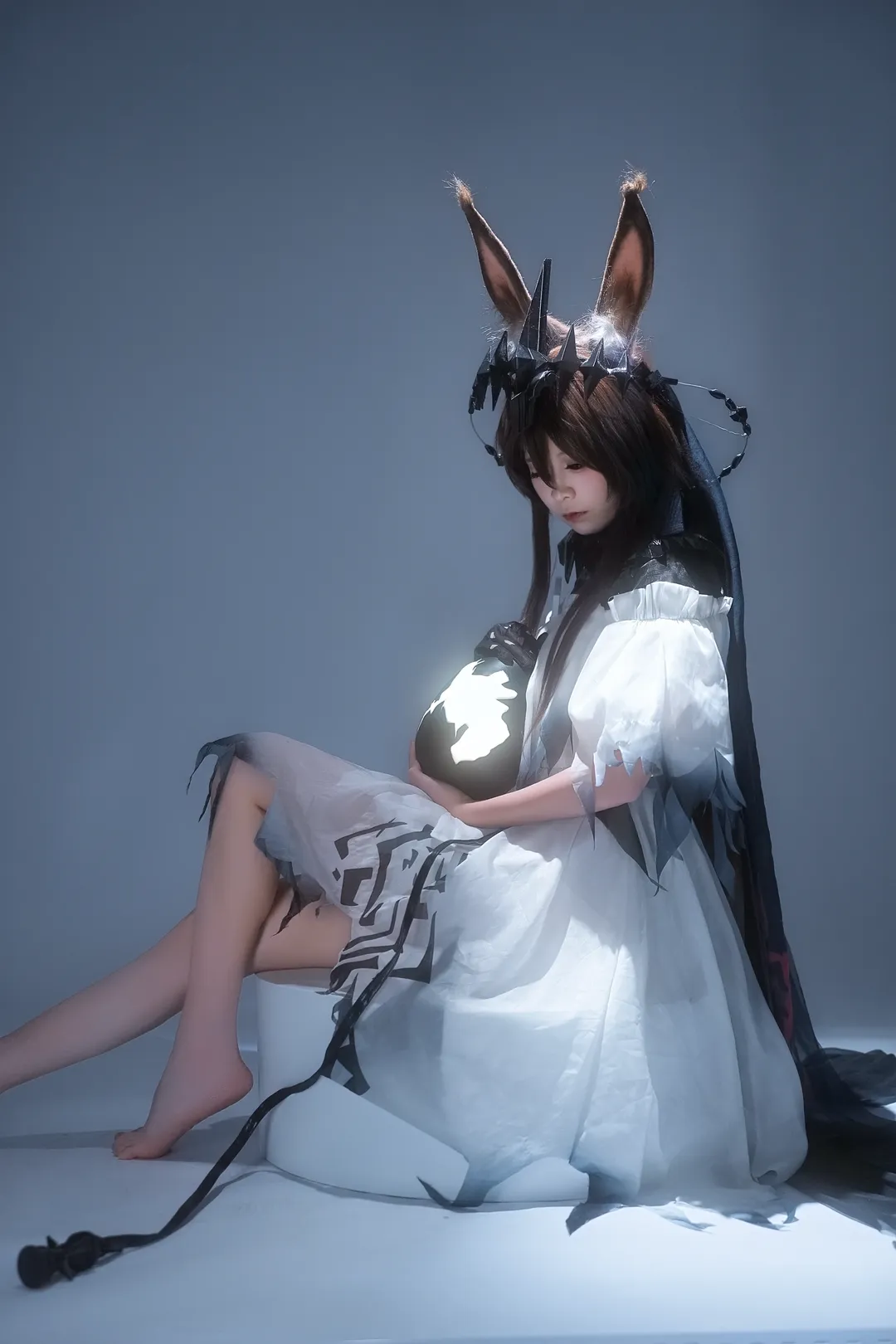 【阿米婭cos】明日方舟薩卡茲魔王兔造型正片 - 第 3 張