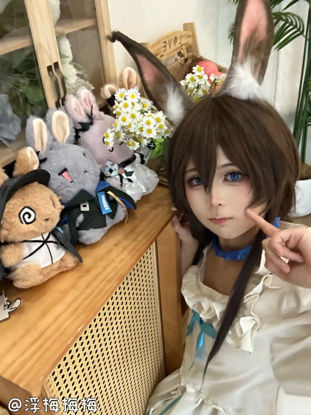 【阿米娅cos】明日方舟阿米娅睡衣的居家花絮 - 第 1 张
