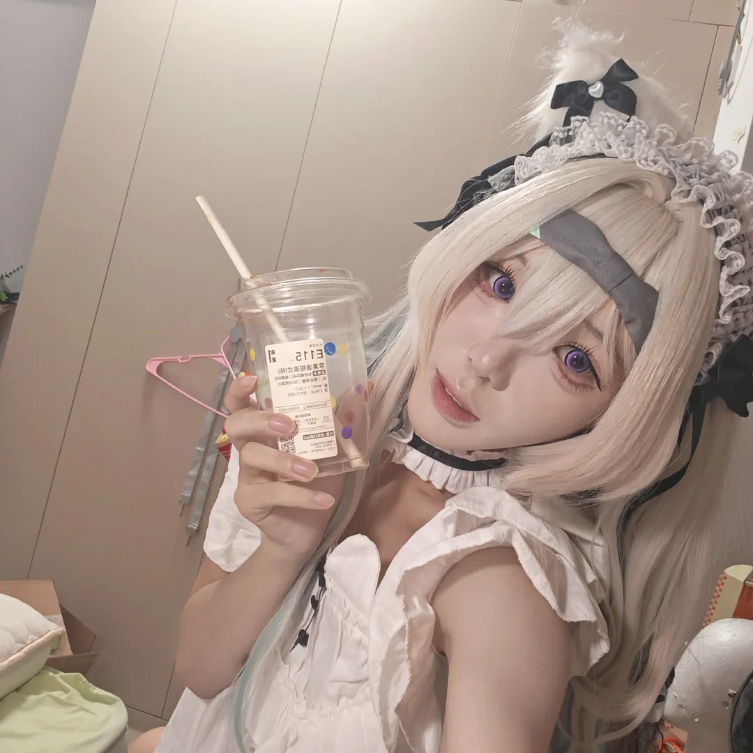 【流螢cos】就不該在睡前喝美式，半夜起來拍女僕裝 - 第 1 張