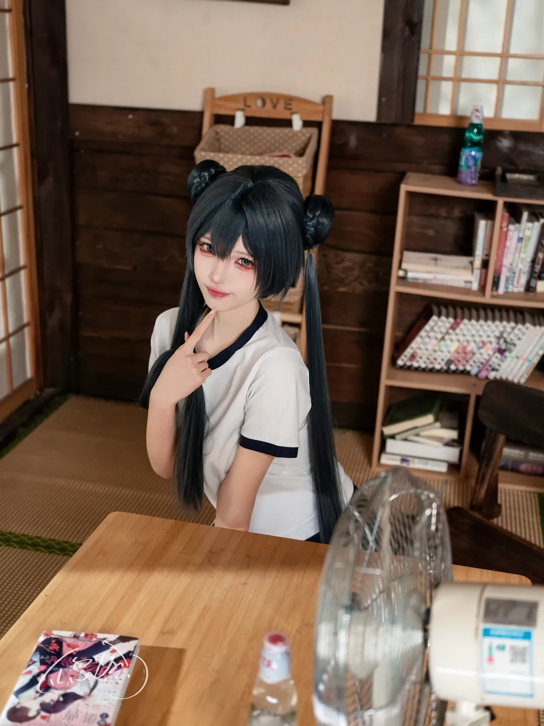 【龙华妃咲cos】蔚蓝档案夏日和室里的慵懒运动风 - 第 3 张