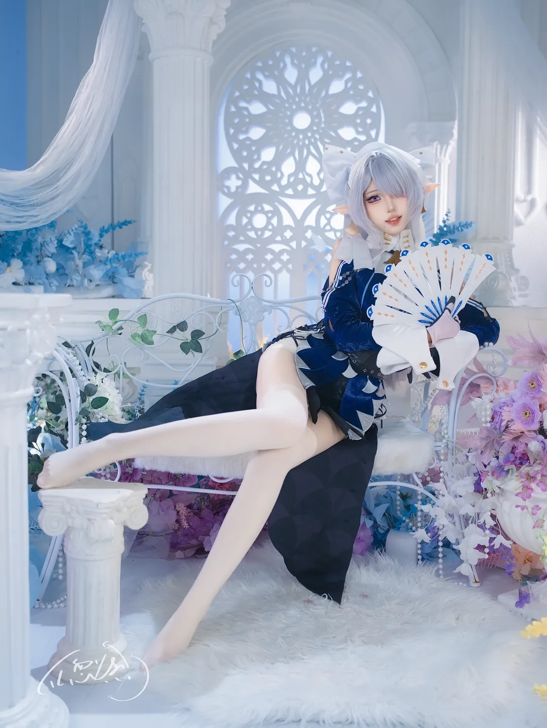【維琳娜cos】絕區零的奇幻精靈，深藍套裝與白絲質感絕了 - 第 1 張