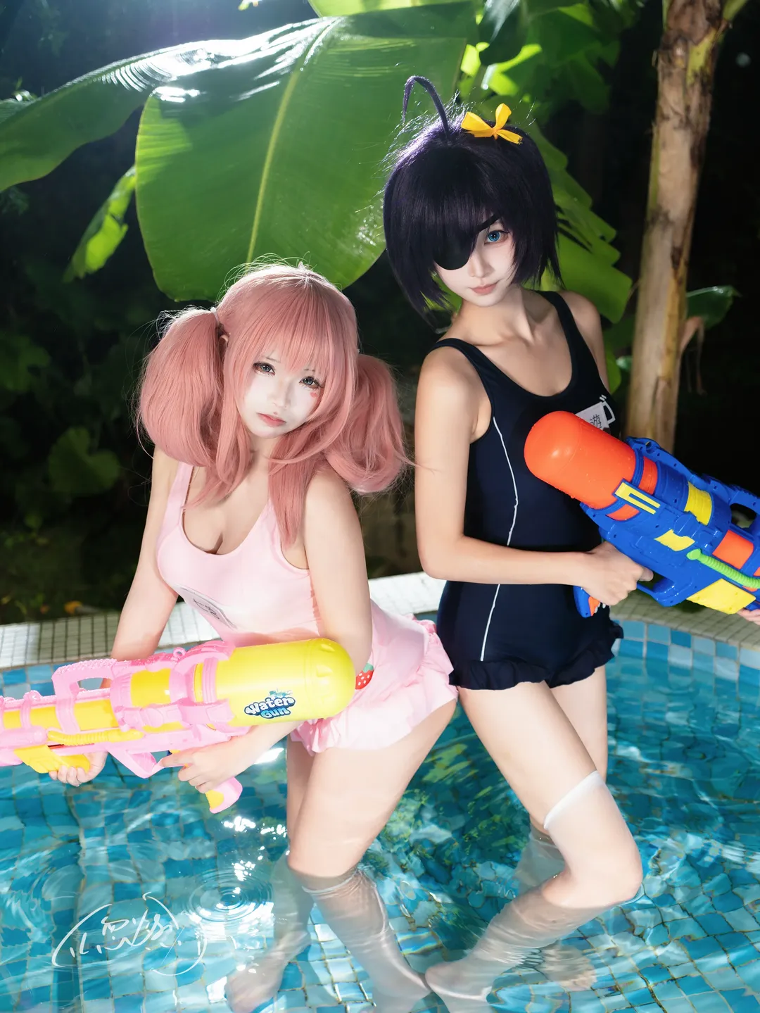 【小鸟游六花cos】中二病也要谈恋爱！与七宫智音的夏日泳池水枪派对 - 第 2 张