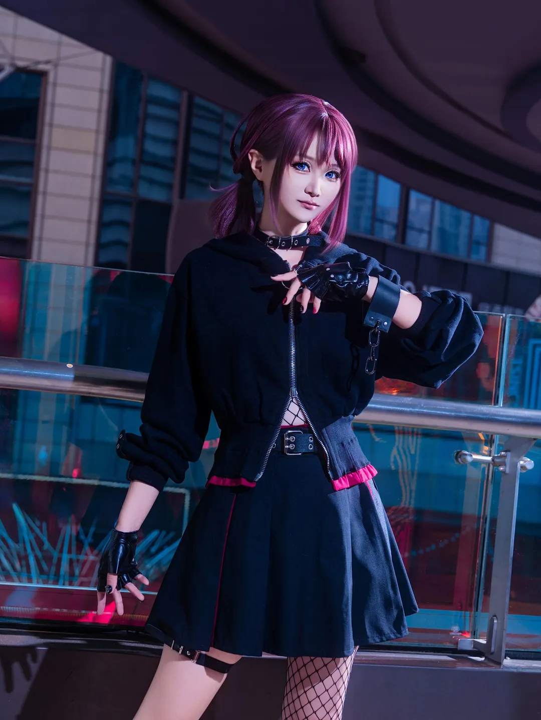 【井芹仁菜cos】夜色霓虹里的倔强，来自Girlsbandcry - 第 2 张